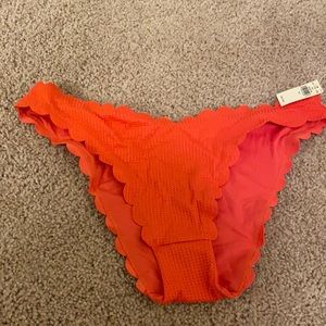 NWT Coral Scalloped Bikini Bottoms